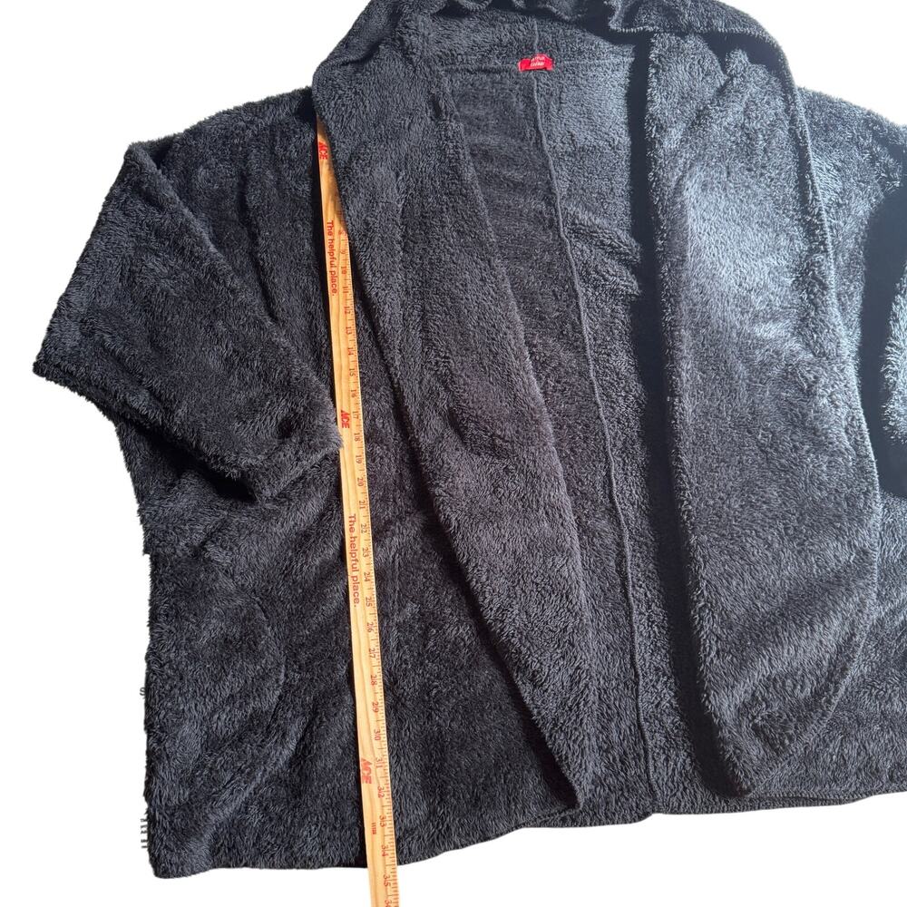NETFLIX X UNHIDE No Fur All Chill Shleepy Binger Blanket Robe Black Hoody Cozy - Picture 7 of 12